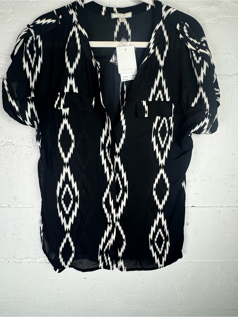 Pleione Black and White Geometric Print Blouse Aztec NWT Large L
